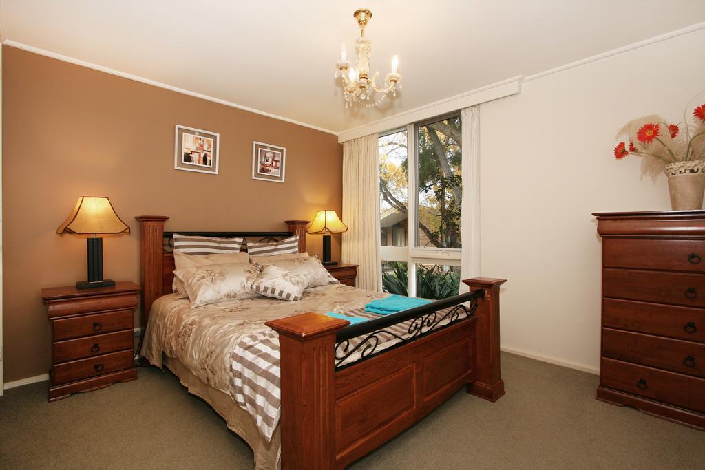 Wattle Holiday Rental Мельбурн Номер фото